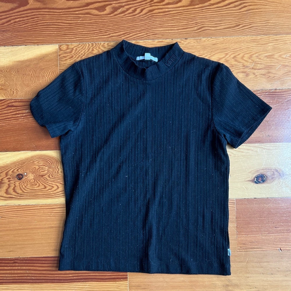 Ribbed black Vans turtleneck T-shirt